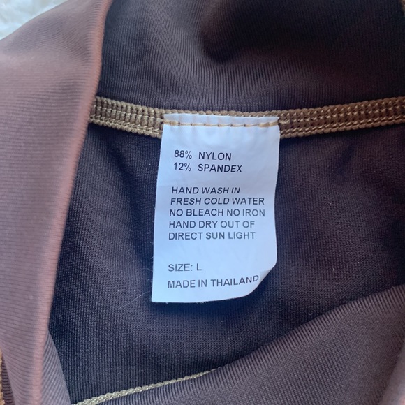 Tilos Rashguard Top - Picture 5 of 7